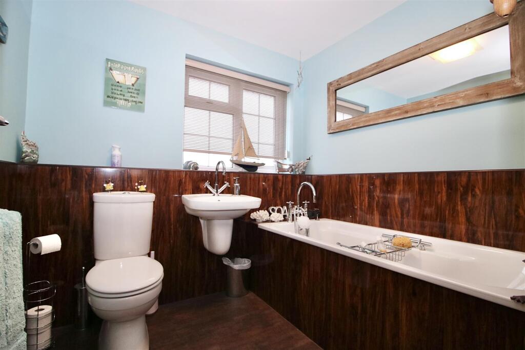 Additional image 17 of Park Lane, Ramsden Heath, Billericay