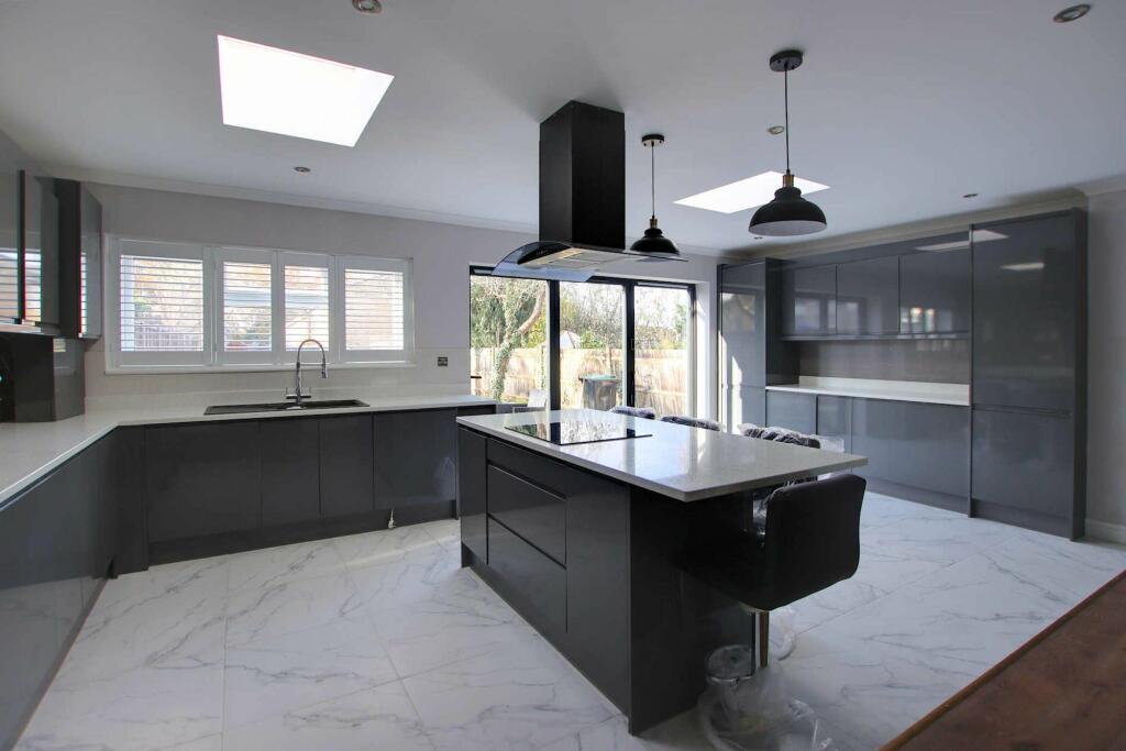 Additional image 7 of The Glade, Shirley