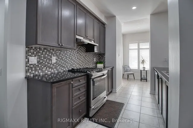 Additional image 6 of 53 Lola Cres