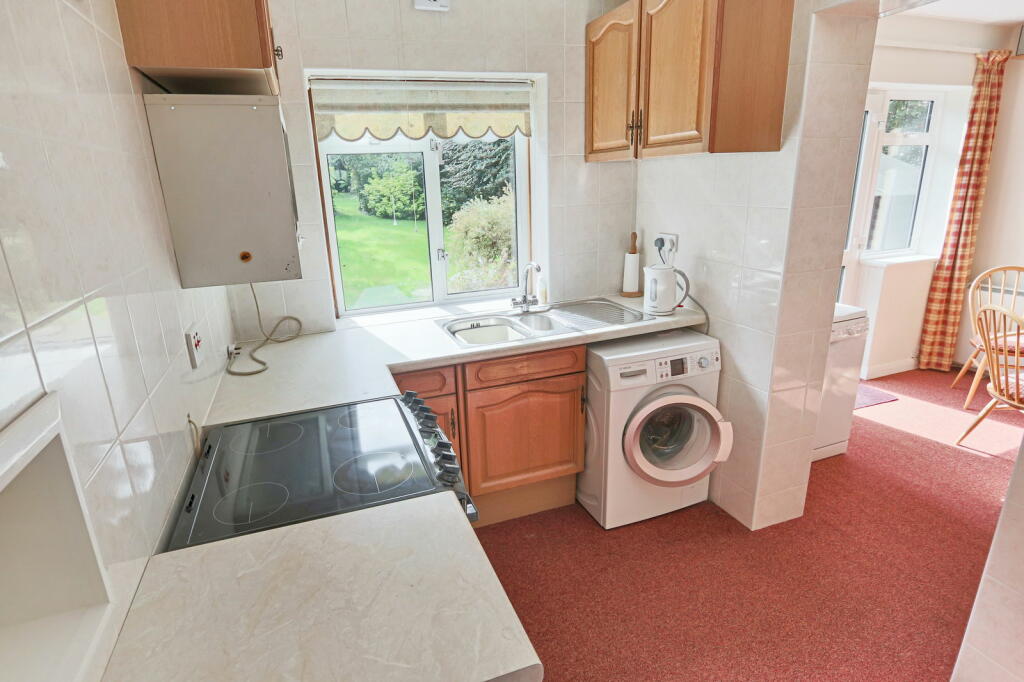 Additional image 5 of Keston Avenue,Coulsdon,CR5 1HN