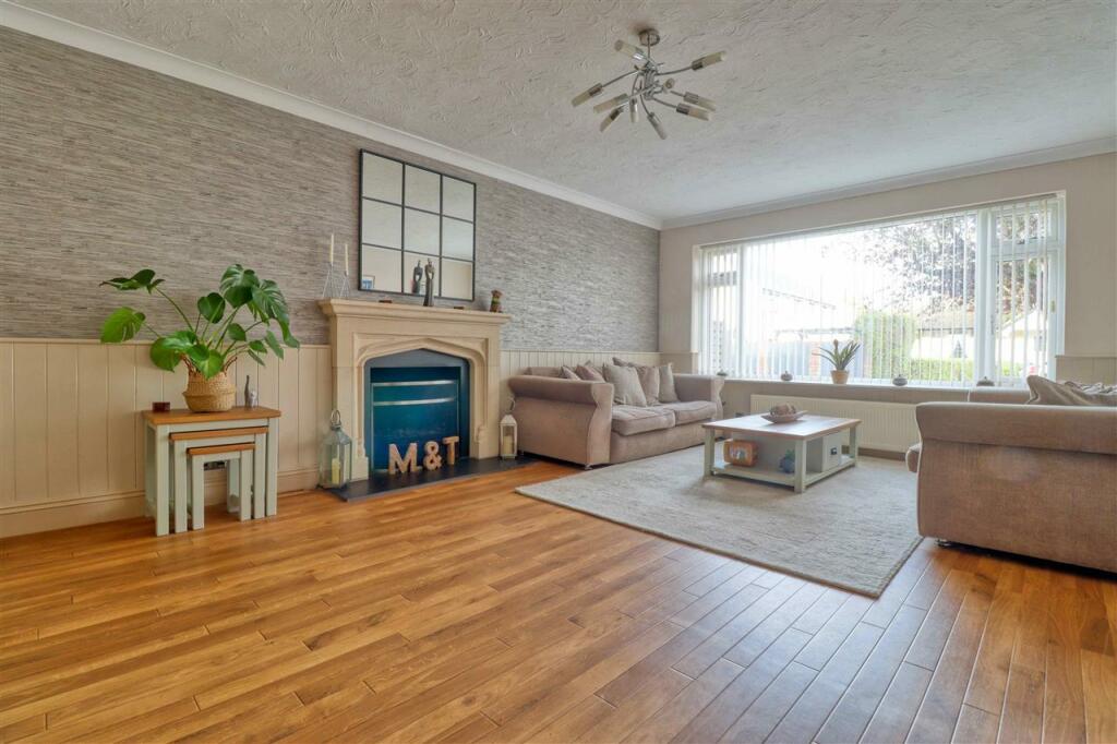 Additional image 3 of Queensway, Holland on Sea