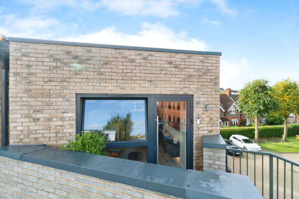 Additional image 12 of Edward Road, Coulsdon, CR5