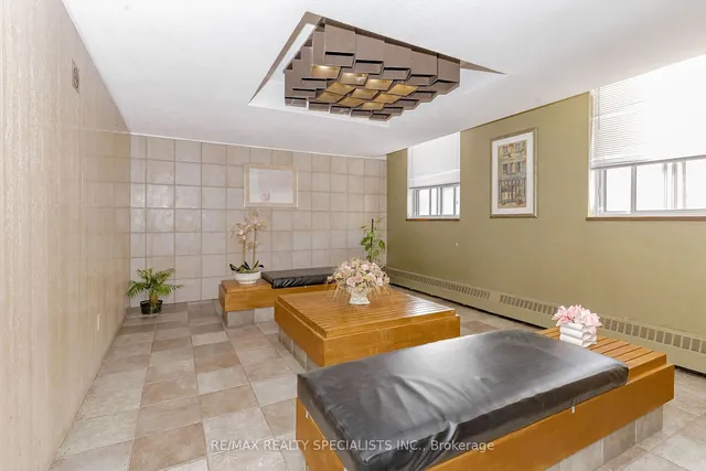 Additional image 7 of 1 Four Winds Dr Unit 106