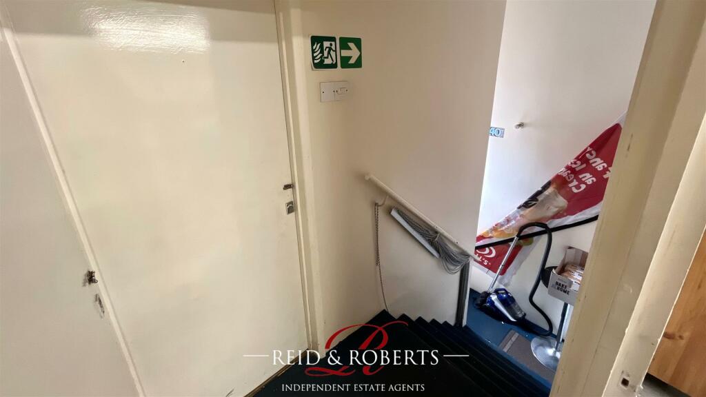 Additional image 15 of Daniel Owen, Mold