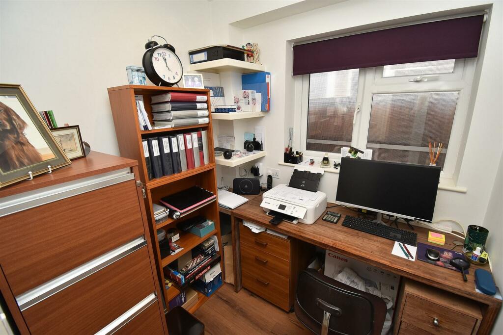 Additional image 17 of Runsell Close, Danbury