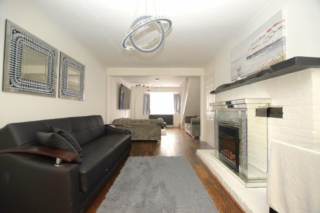 Additional image 2 of Lorraine Close, Billericay, CM11