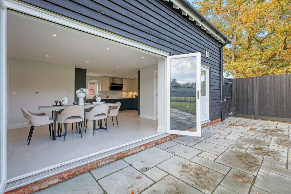 Additional image 26 of Brizes Park, Kelvedon Hatch