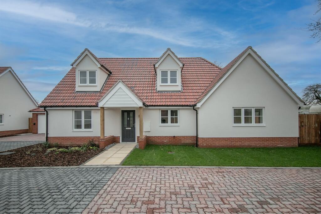 Additional image 2 of Amberwood, Weeley Heath, Clacton-On-Sea