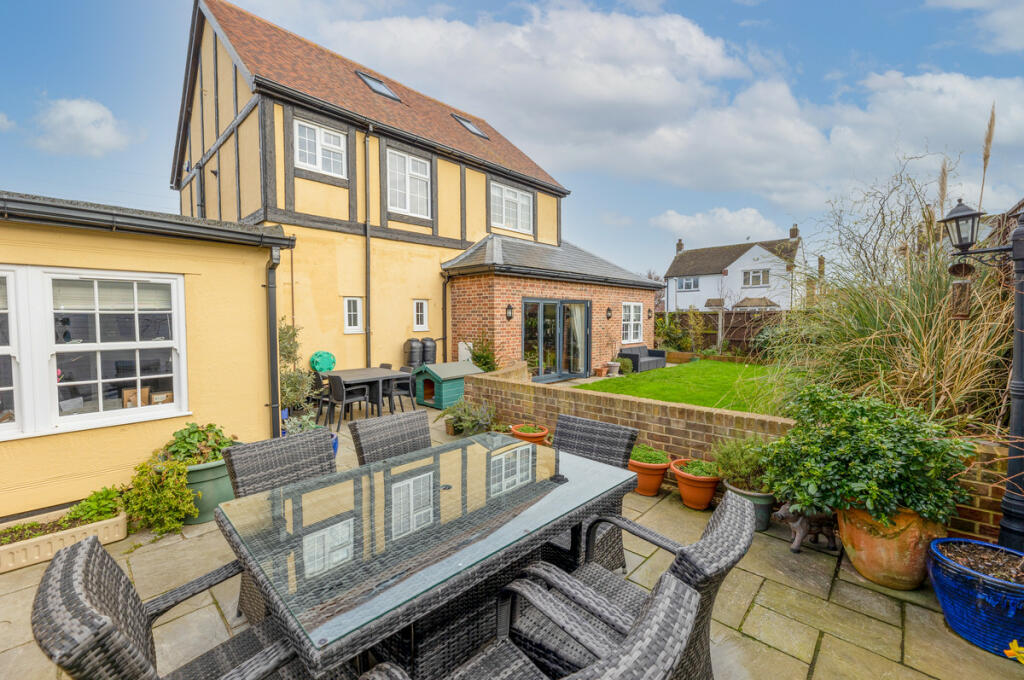 Additional image 16 of Queensway, Clacton-On-Sea, CO15 5