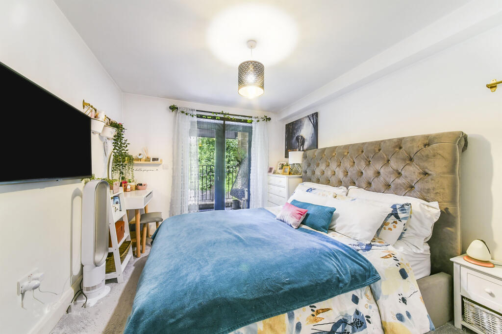 Additional image 6 of Brighton Road, COULSDON