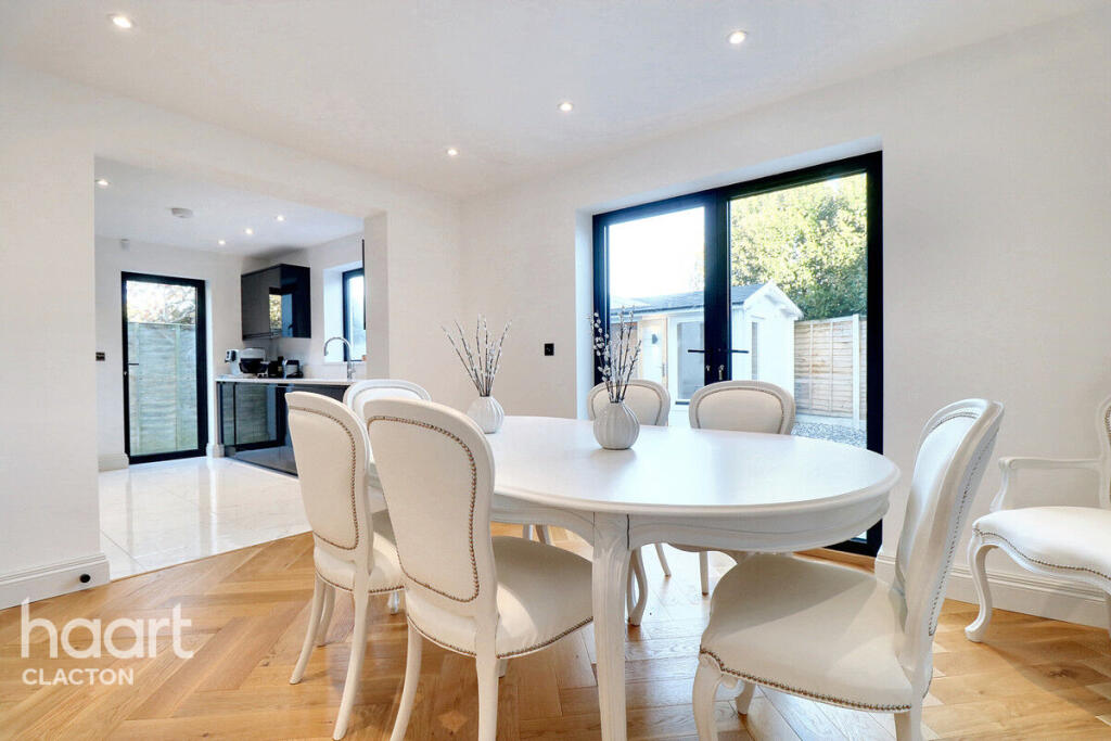 Additional image 4 of Percival Road, Walton On The Naze