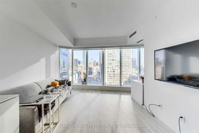 Additional image 8 of 197 Yonge St Unit 1514