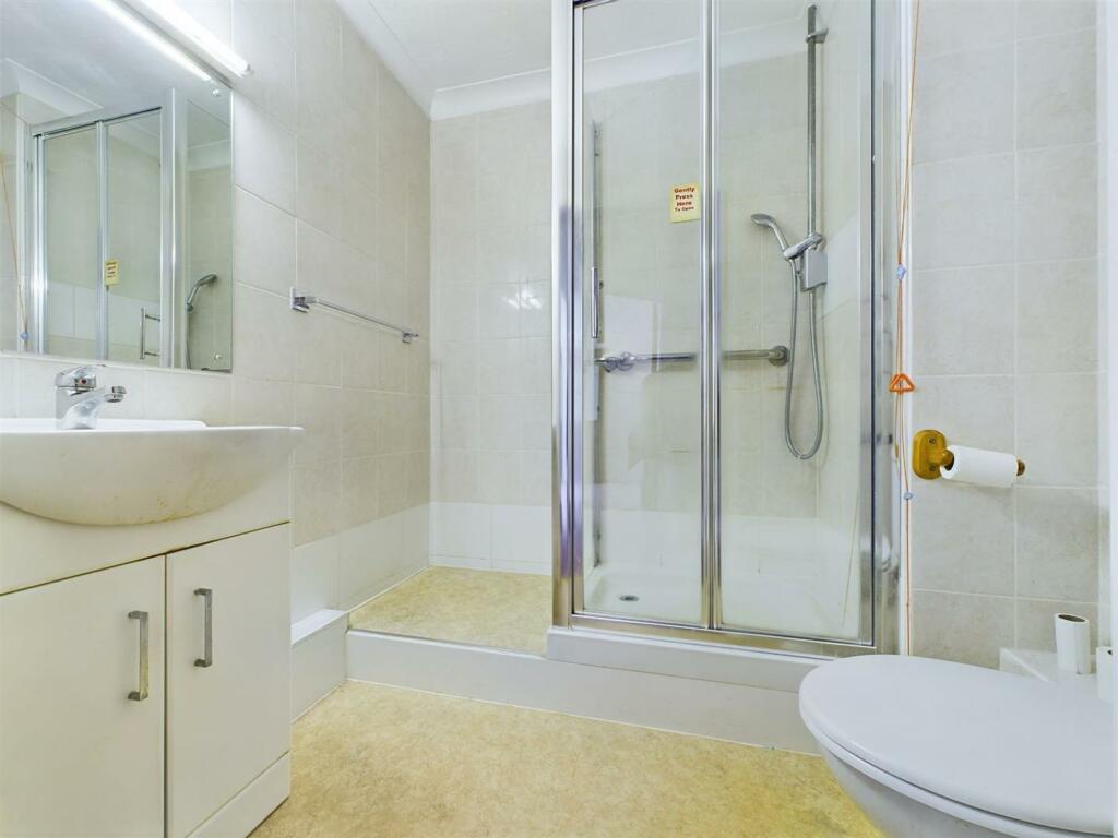 Additional image 5 of Brighton Road, Coulsdon