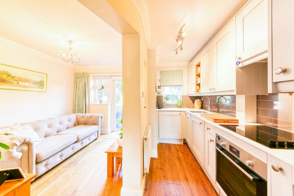 Additional image 13 of Elmfield Way, South Croydon, CR2