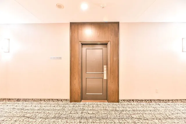 Additional image 7 of 1 Leaside Park Dr Unit 305