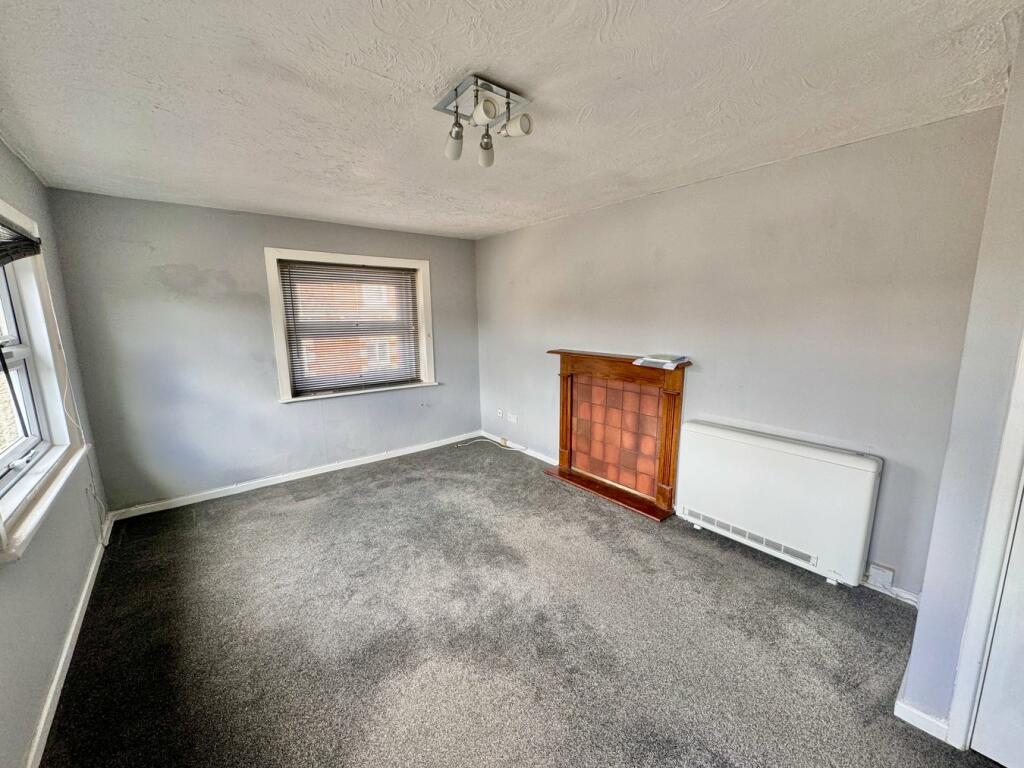 Additional image 3 of High Street, WALTON ON THE NAZE, CO14