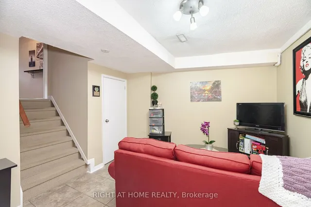 Additional image 28 of 71 Collins Cres