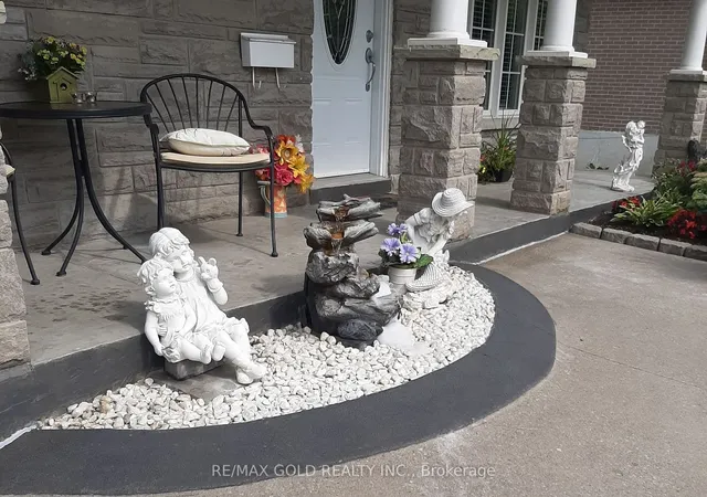 Additional image 3 of 15 Castlemore Dr