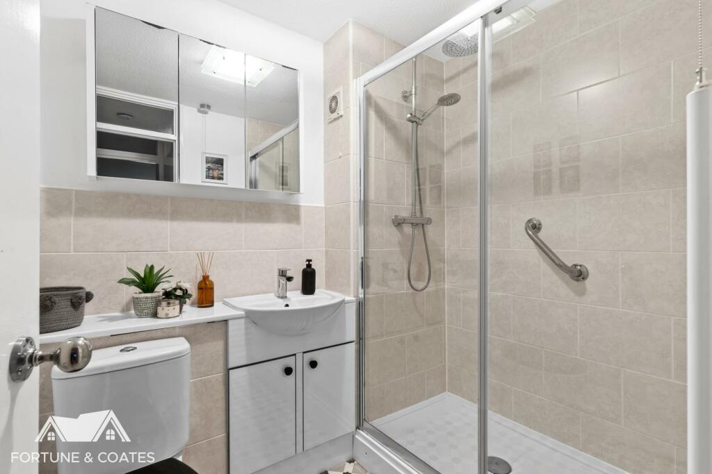 Additional image 8 of Little Cattins, Harlow