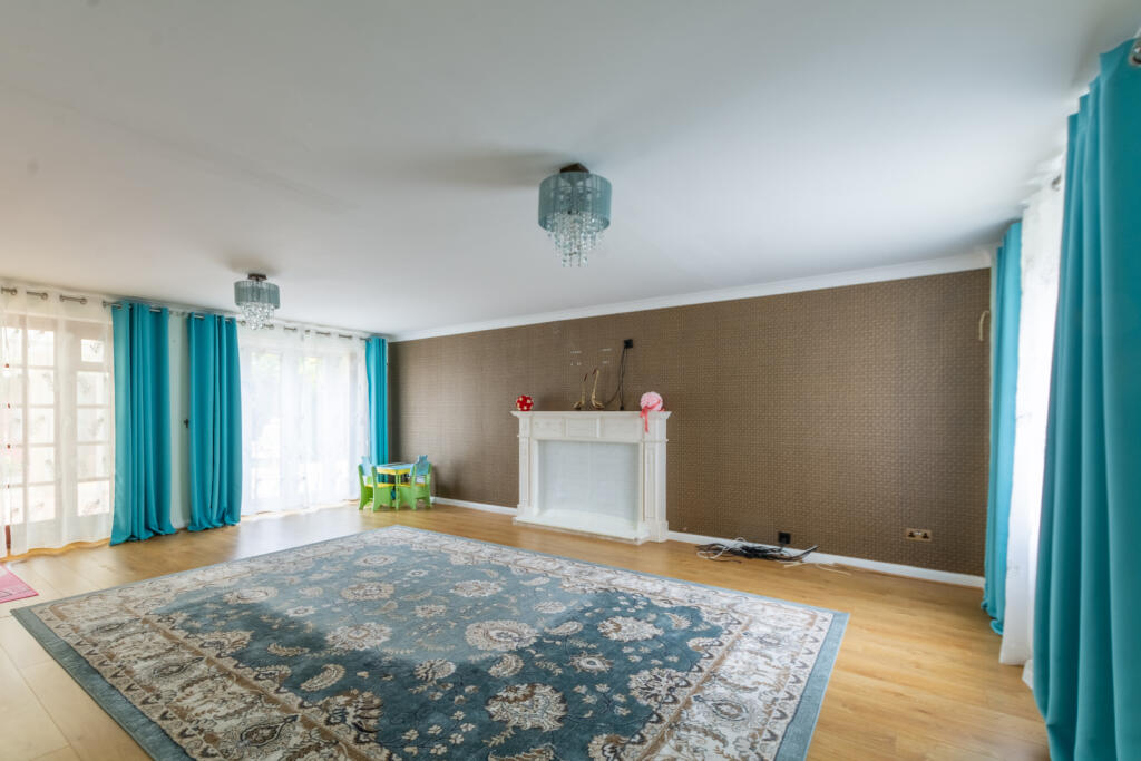 Additional image 6 of Broadoaks Crescent, Braintree, Essex, CM7