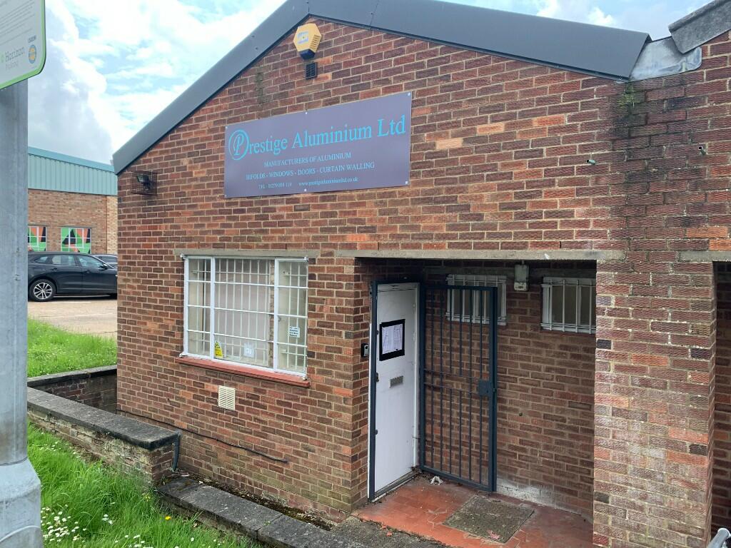 Additional image 4 of 28 Raynham Road, Bishop's Stortford, Hertfordshire, CM23 5PE