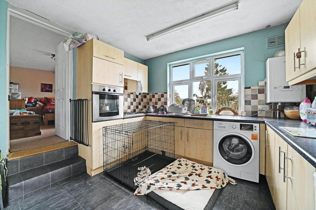 Additional image 16 of 212 Watchouse Road, Chelmsford, CM2 8NF