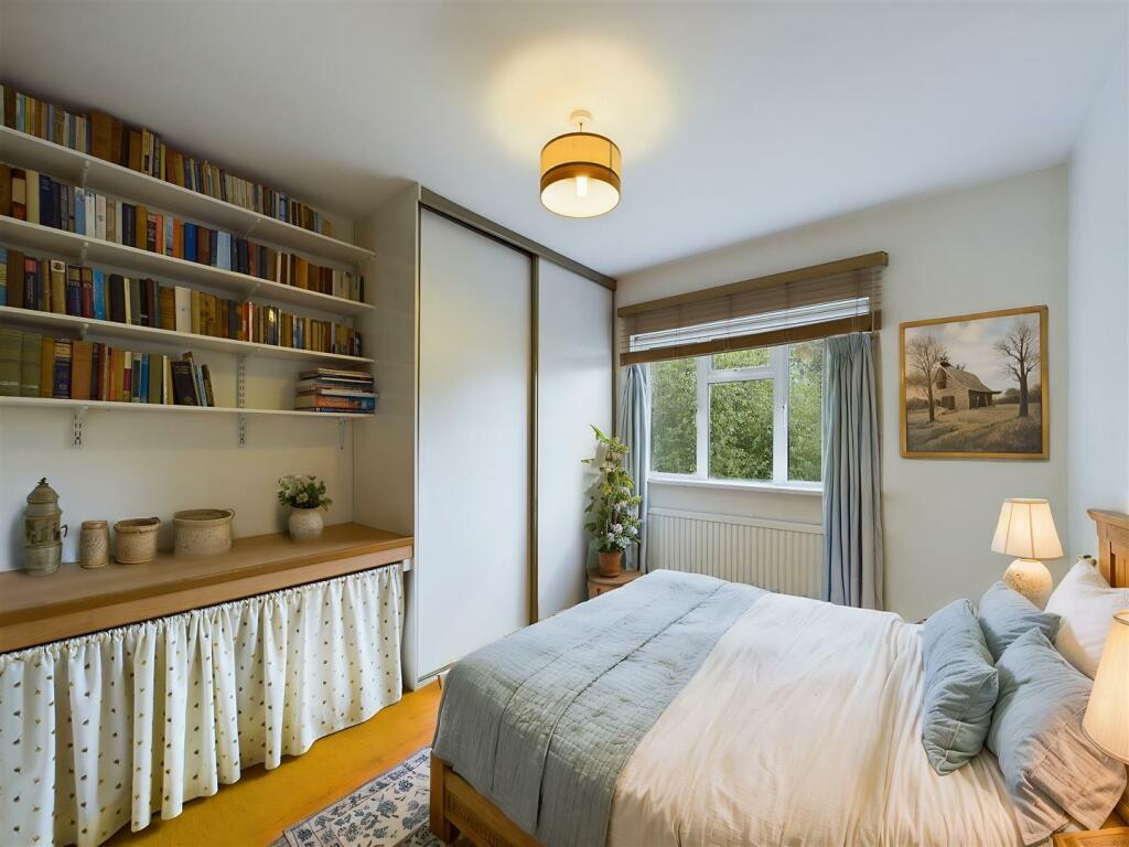 Additional image 10 of Hurst Way, South Croydon