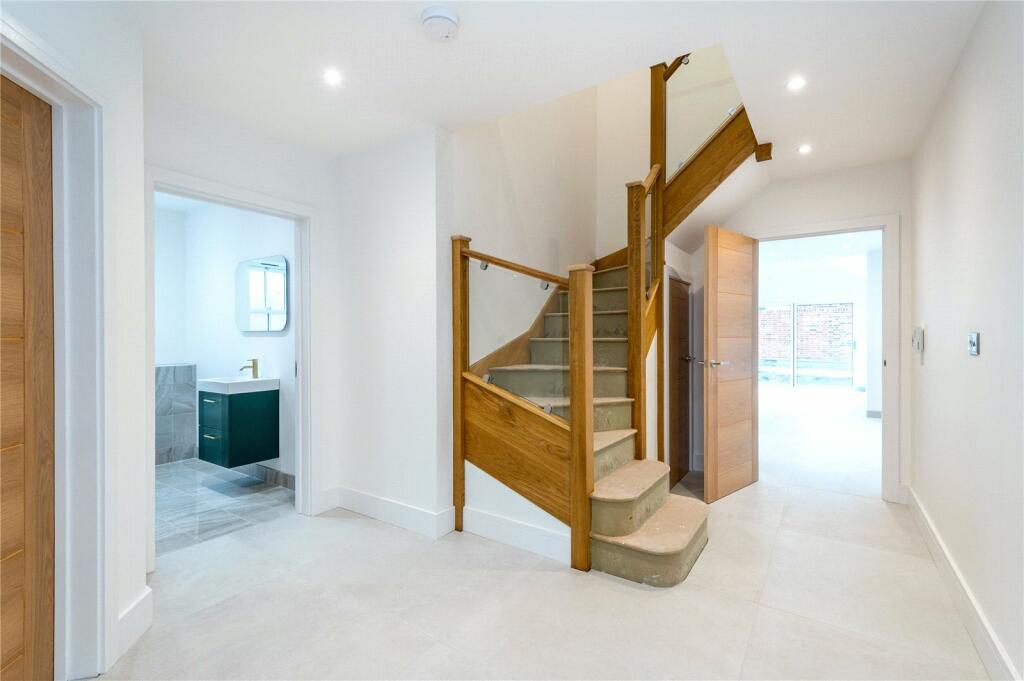 Additional image 4 of Silver Oak House, Braiswick, 134 Braiswick, Colchester, Essex, CO4