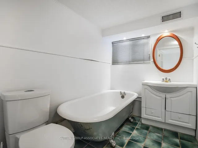 Additional image 23 of 98 Maplewood Ave