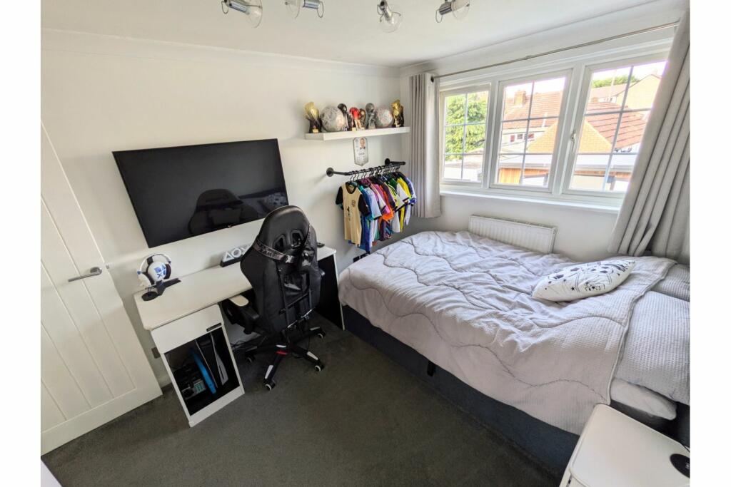 Additional image 26 of Lorraine Close, Billericay, CM11