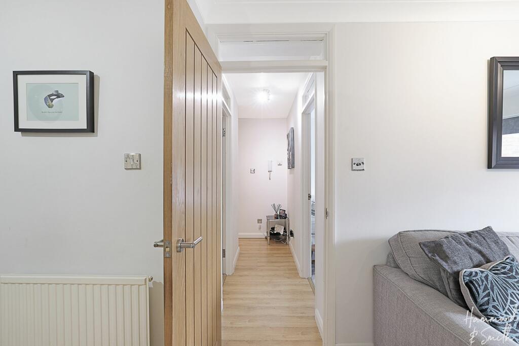 Additional image 10 of Station Approach, Theydon Bois, CM16