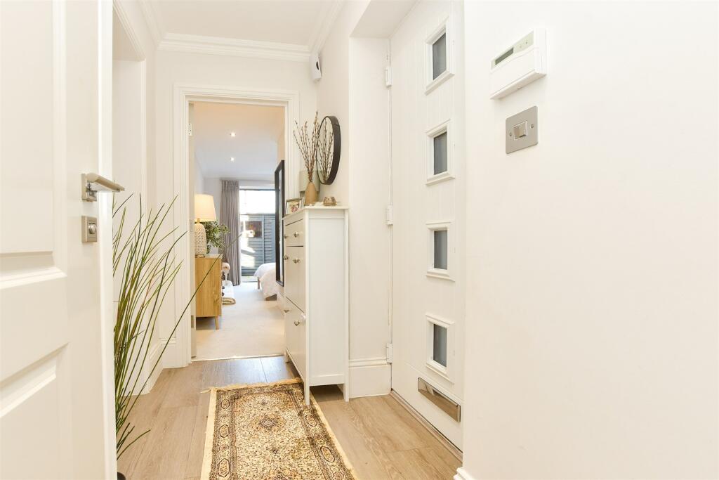 Additional image 8 of Station Approach, Whyteleafe, Surrey