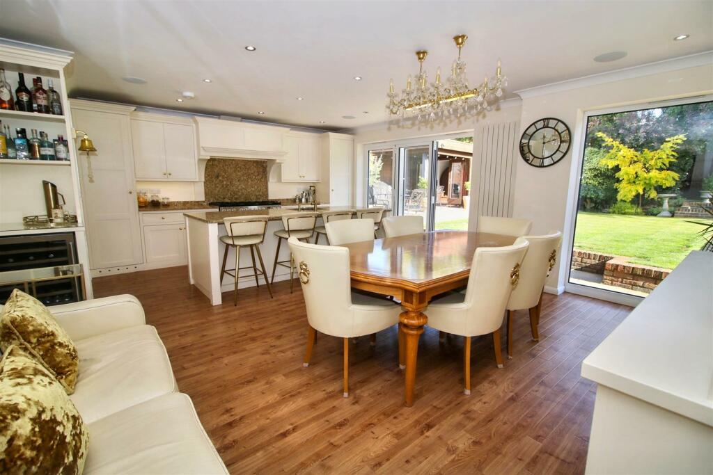 Additional image 6 of Courtlands, Billericay