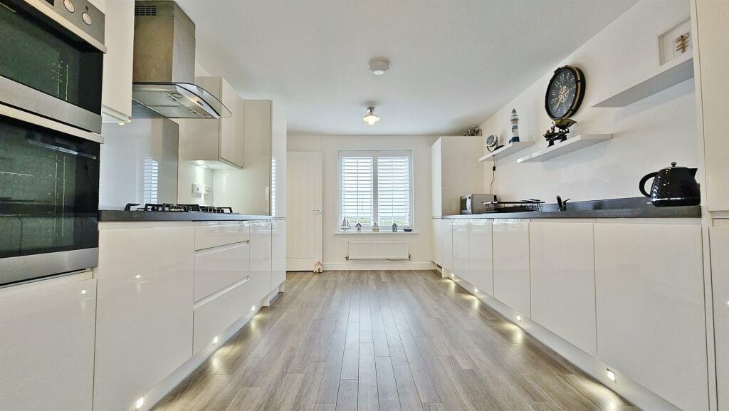 Additional image 3 of Secret Waters, Walton On The Naze