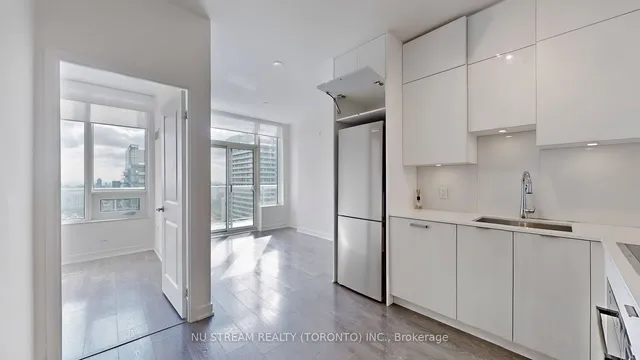 Additional image 8 of 195 Redpath Ave Unit PH06