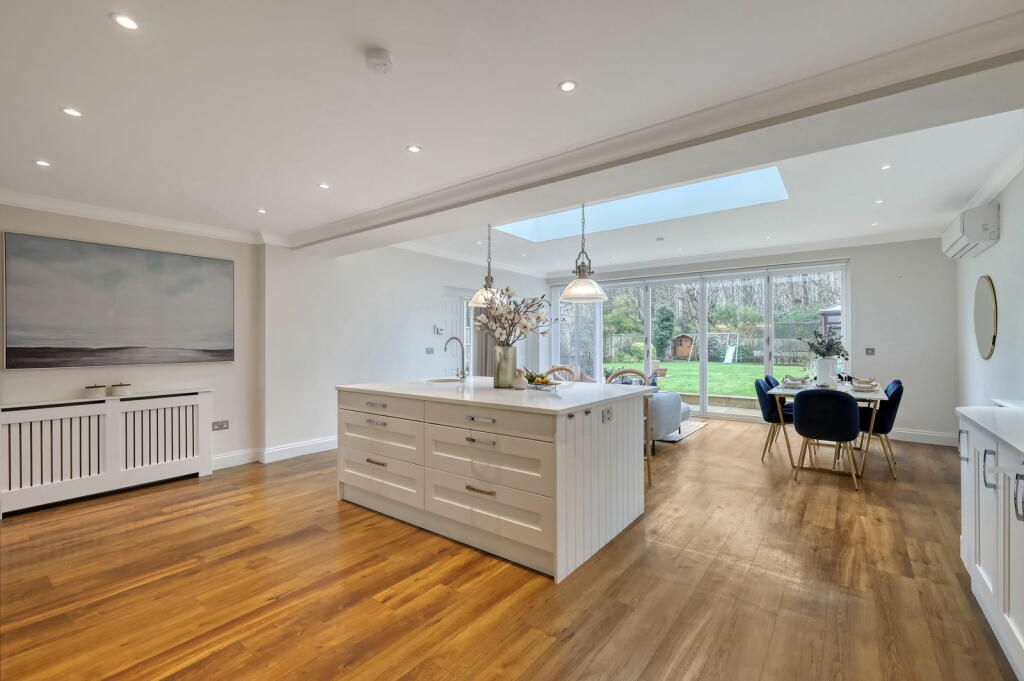 Additional image 5 of Norsey Road, Billericay, CM11