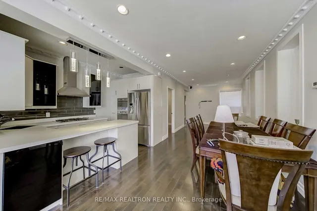 Additional image 8 of 386 Spadina Rd