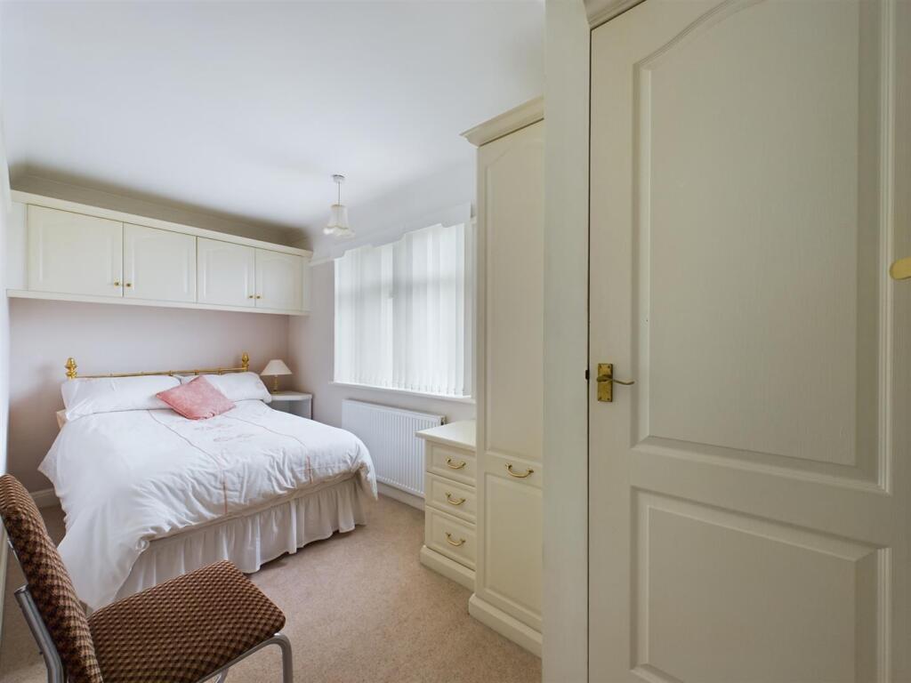 Additional image 10 of Alexander Road, Coulsdon