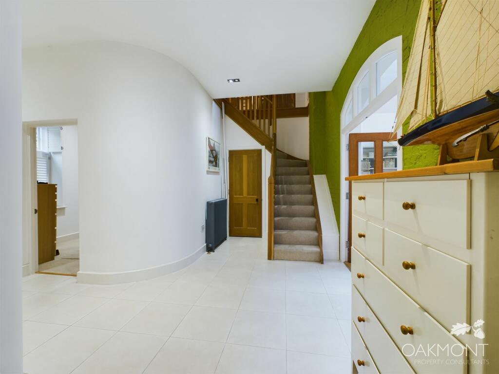 Additional image 11 of Flat , Myers Court, The Galleries, Warley, Brentwood