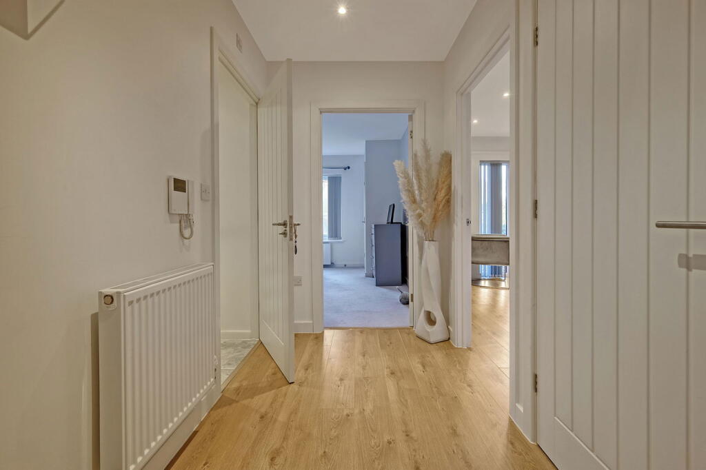 Additional image 22 of Goldington Crescent, Billericay, CM12