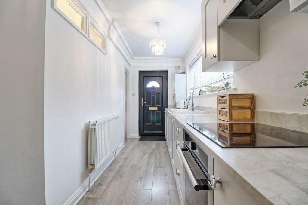 Additional image 2 of Essex Road, Burnham-on-crouch, CM0 8EQ