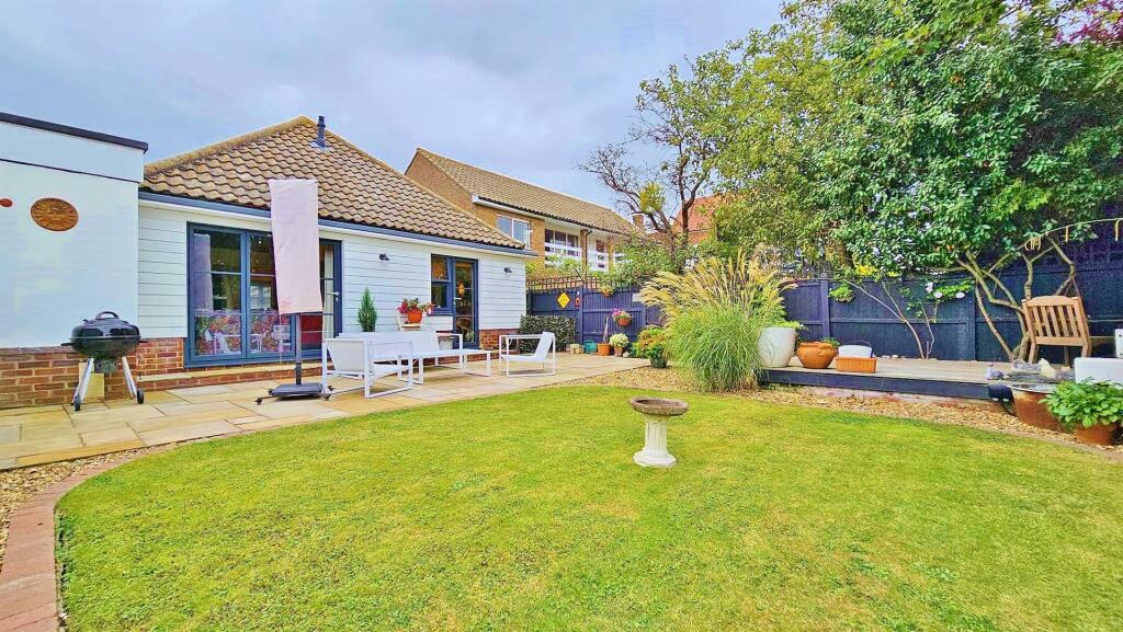 Additional image 25 of Harold Road, Frinton-On-Sea