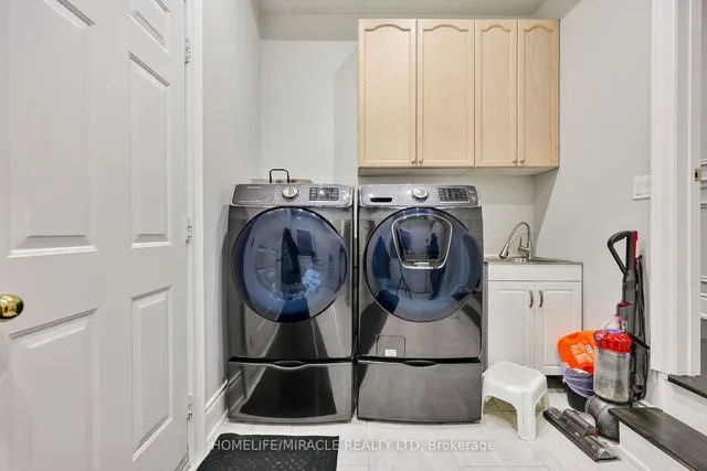 Additional image 18 of 8 Bottlebrush Dr