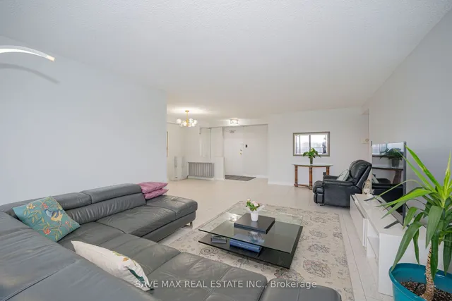 Additional image 11 of 17 Knightsbridge Rd Unit 609