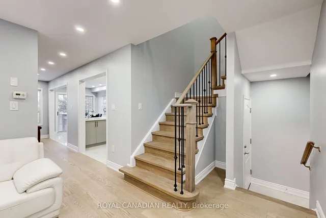 Additional image 17 of 11 Revelstoke Pl