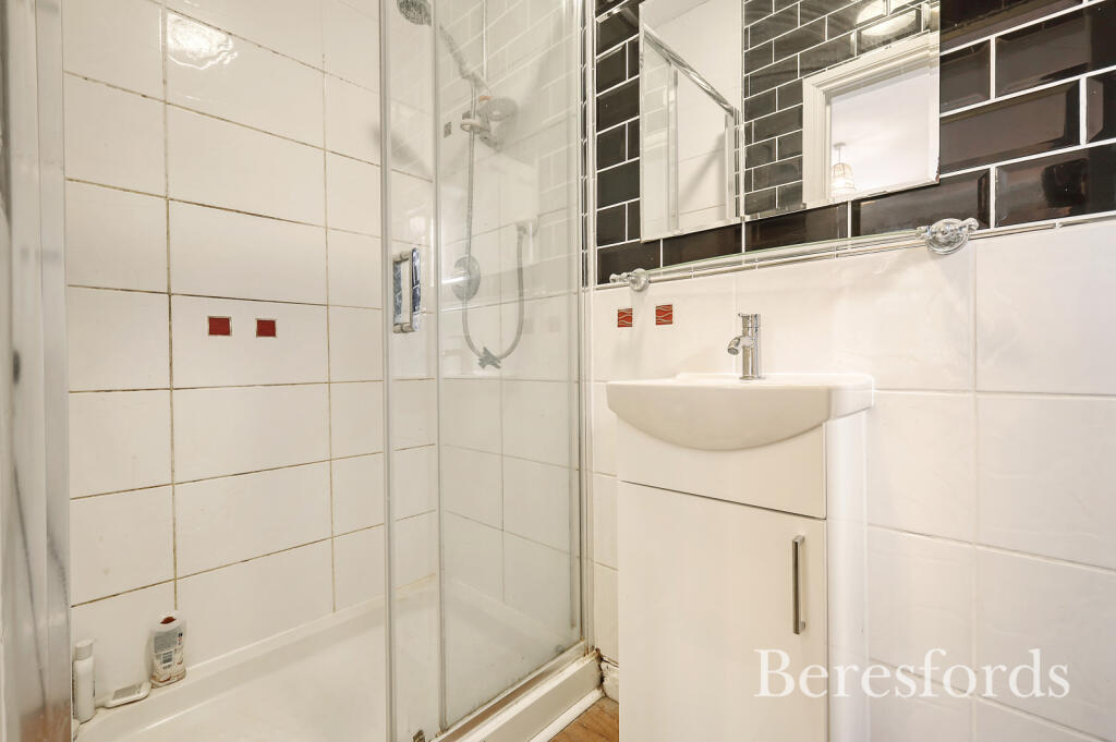 Additional image 11 of Chelmsford Road, Shenfield, CM15