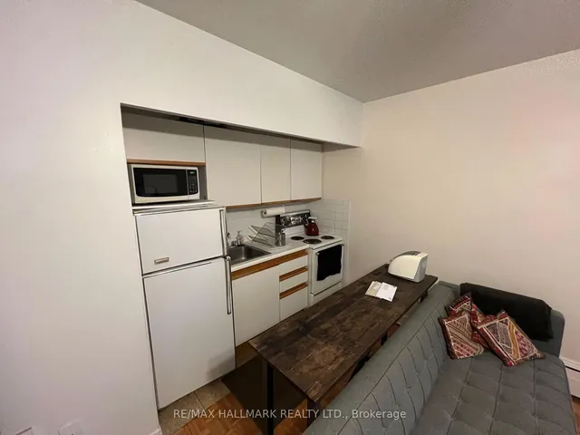 Additional image 10 of 21 Thelma Ave Unit 103