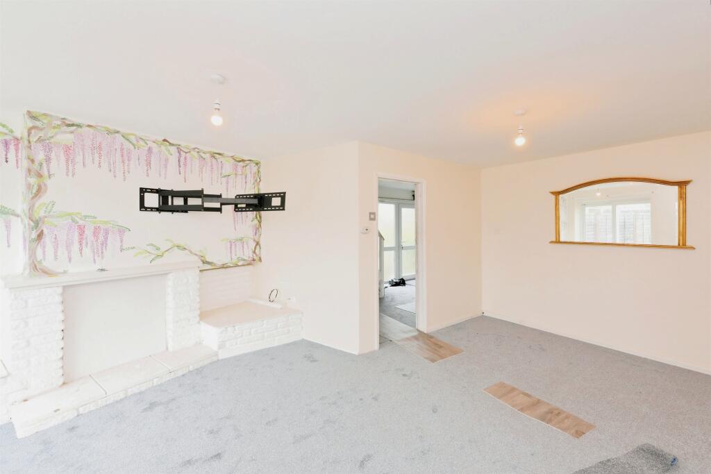 Additional image 6 of Little Pynchons, HARLOW