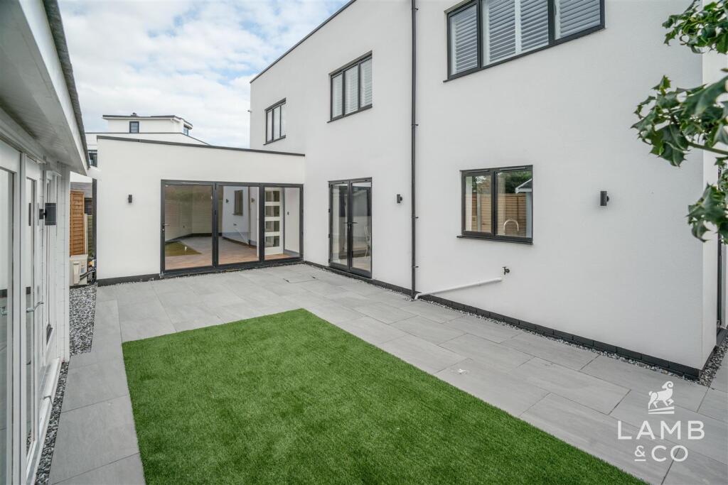 Additional image 24 of Freshwinds, Percival Road, Walton On The Naze