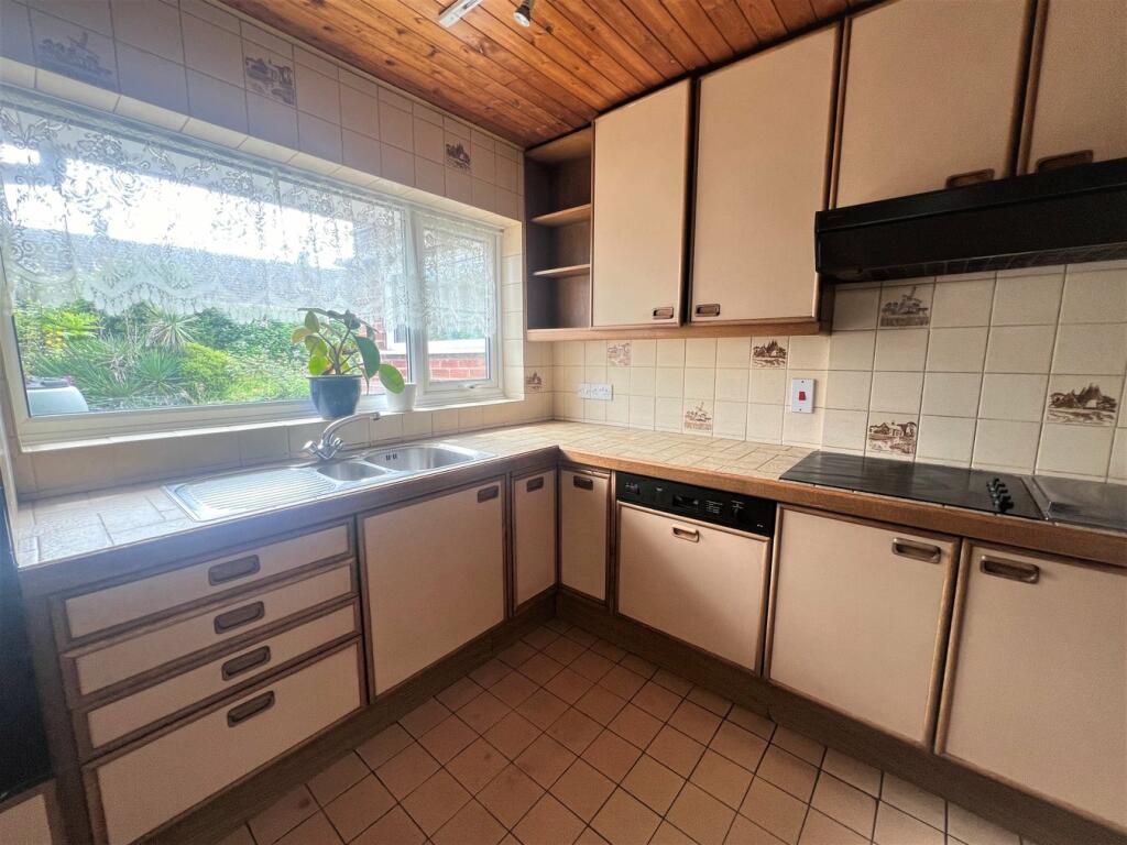 Additional image 12 of Walton Road, Walton on the Naze, CO14